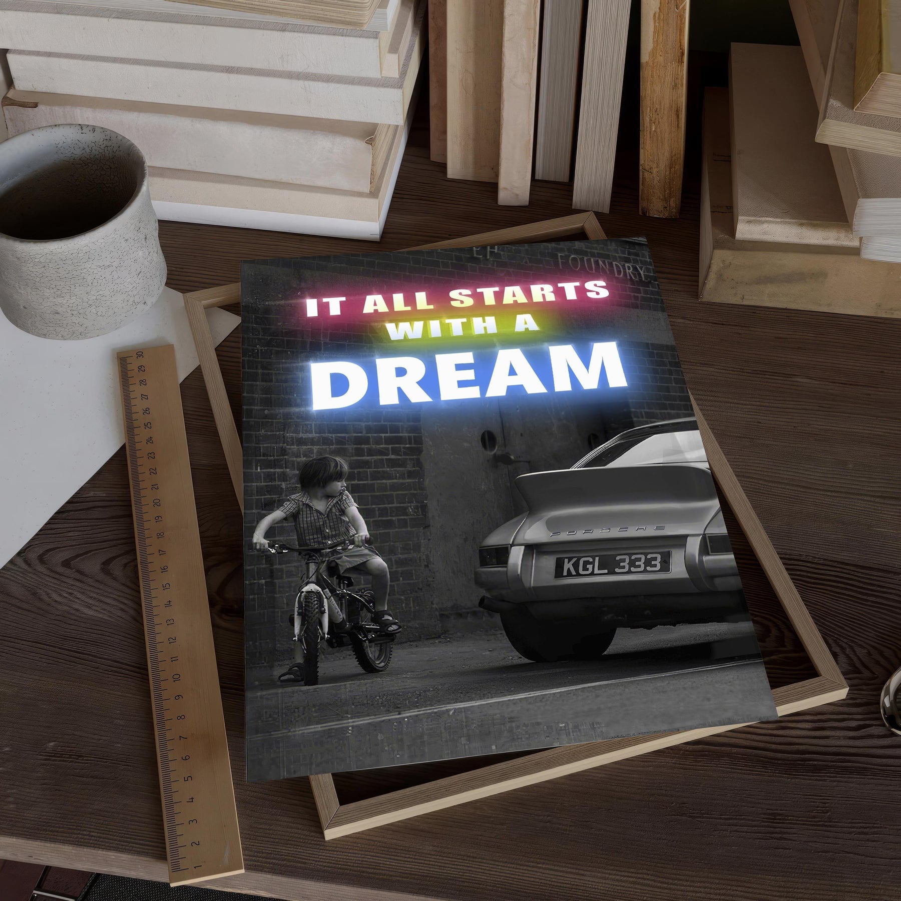 IT ALL STARTS WITH A DREAM | t-shirt